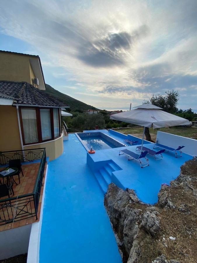 Villa Loridis Prínos Exteriör bild