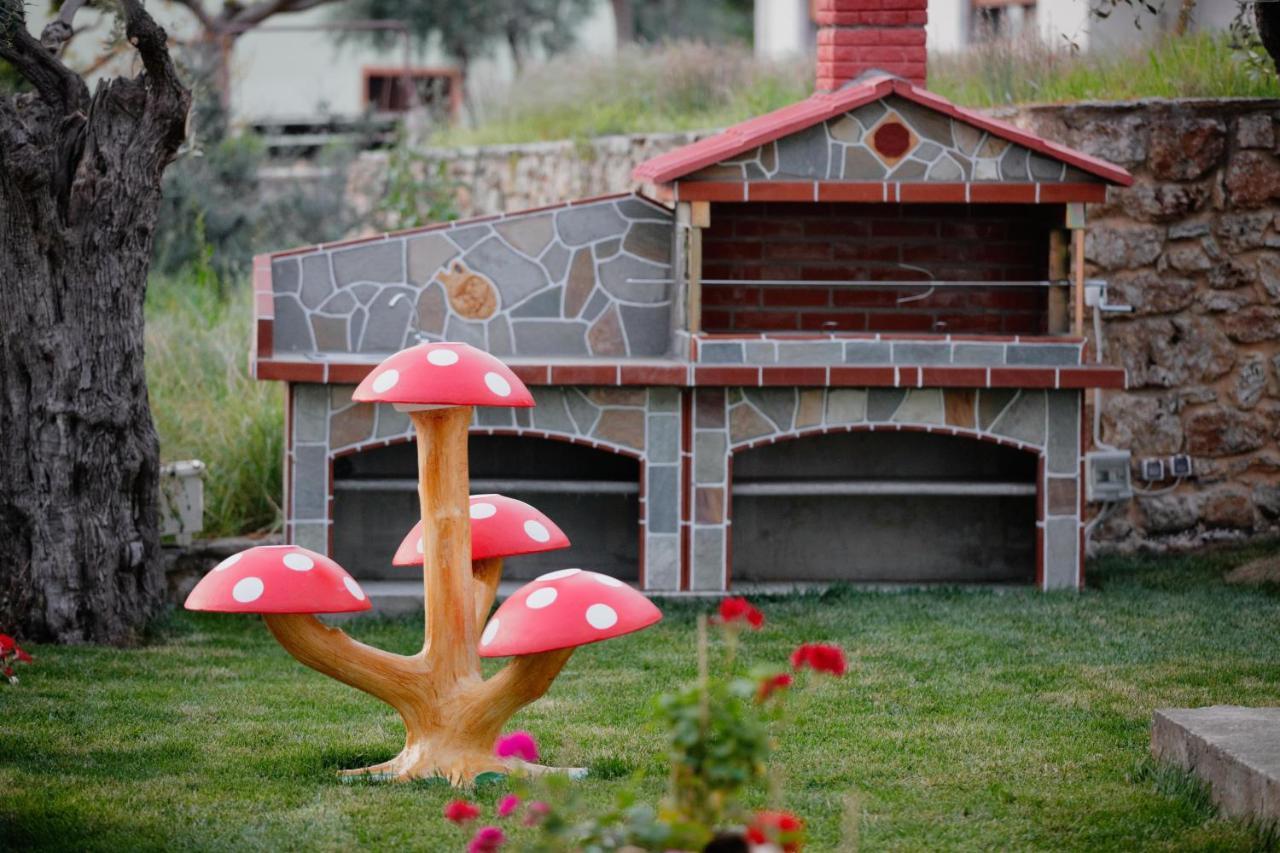 Villa Loridis Prínos Exteriör bild